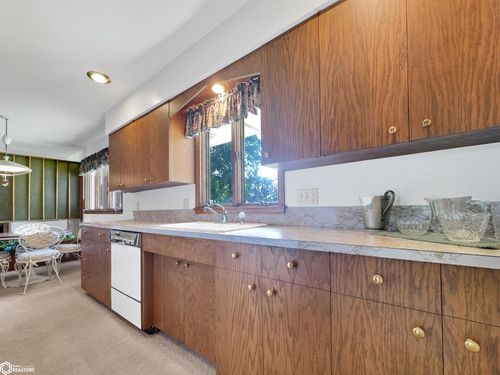 999 Glendale Park Dr, Hampton, IA, 50441-1819 | Card Image