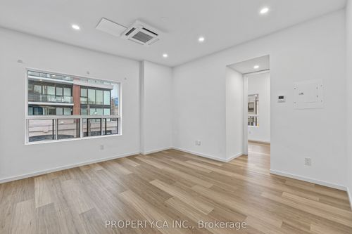 ph302-1989 Yonge St, Toronto, ON, M4S1Z8 | Card Image