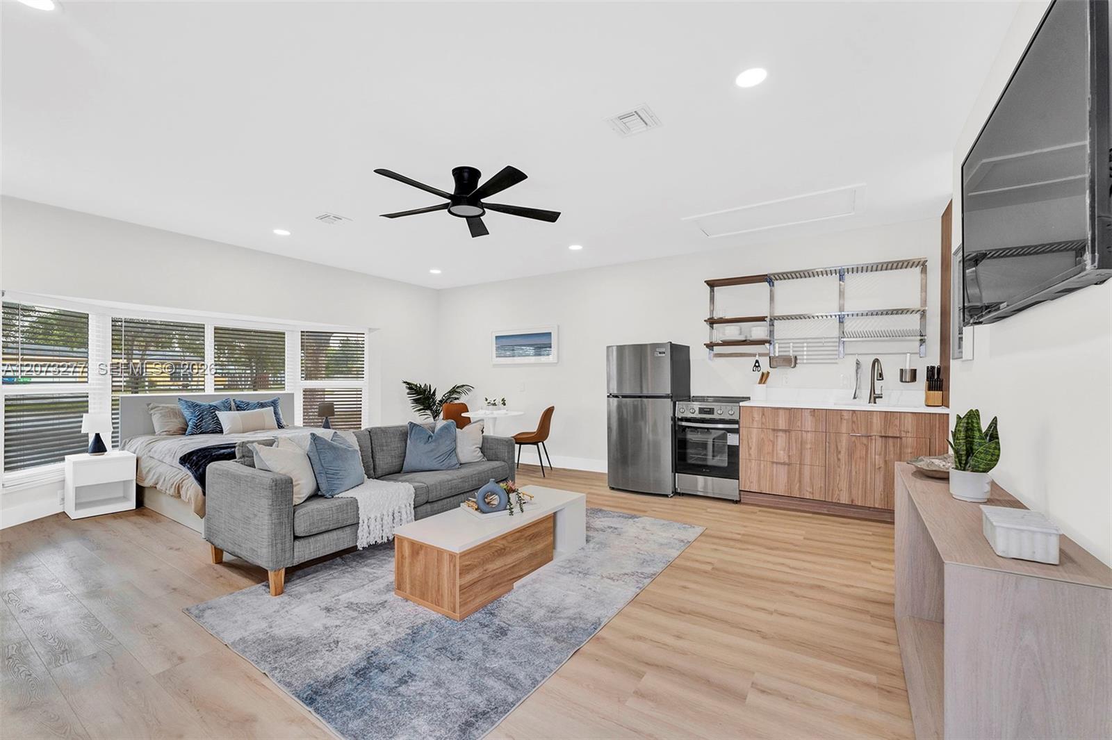 Residential Lease in Sunrise 4