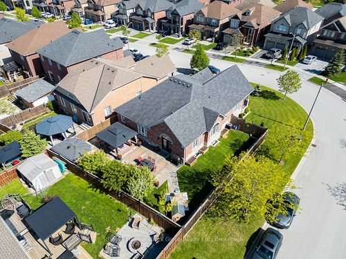 1166 Gina St, Innisfil, ON, L9S4Z3 | Card Image