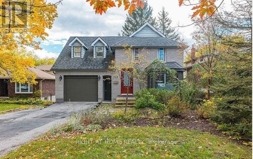 133 Letitia St, Barrie, ON, L4N1P4 | Card Image