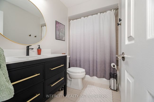 8 Sheardown Dr, House attached with 3 bedrooms, 3 bathrooms and 1 parking in Nobleton ON | Image 31