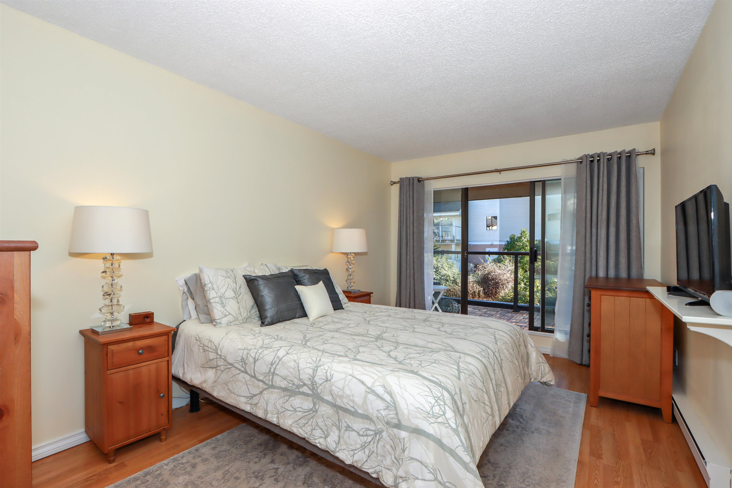 205 - 4323 Gallant Avenue, Condo with 2 bedrooms, 1 bathrooms and 1 parking in North Vancouver BC | Image 12