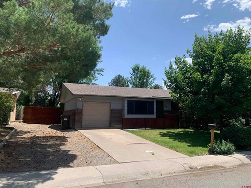 1205 Dover Rd, Montrose, CO, 81401-5127 | Card Image