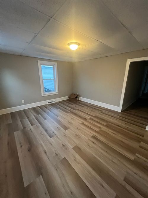 apt-1-14 Hacker St, Worcester, MA, 01603-3292 | Card Image