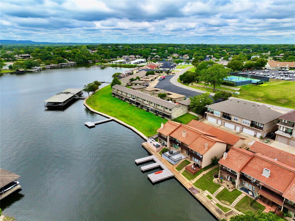 Club Cove Ct, Granbury, TX 76049