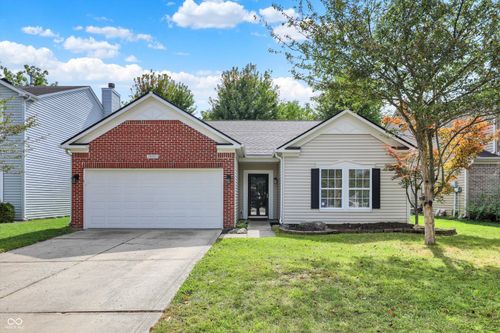 10357 Echo Way, Noblesville, IN, 46060-4690 | Card Image