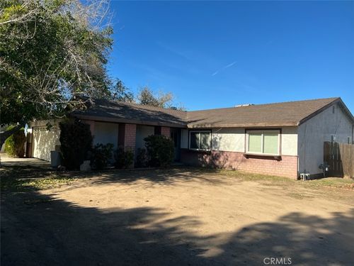 15404 Lindero St, Victorville, CA, 92395 | Card Image