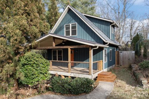 162 Deaver St, Asheville, NC, 28806-4242 | Card Image