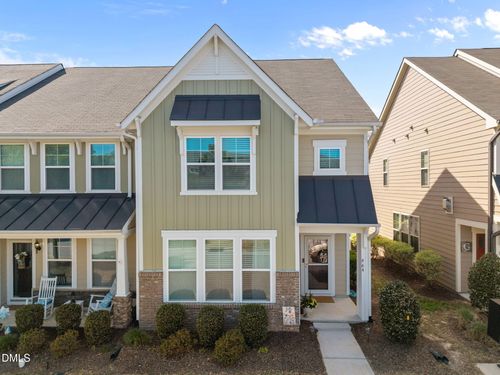 964 Ambergate Station, Apex, NC, 27502 | Card Image