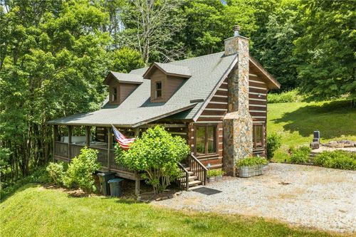 122 Cedar Cove Ln, Zionville, NC, 28698-9583 | Card Image