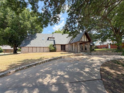 2317 Robinwood Circle, Shawnee, OK, 74801 | Card Image