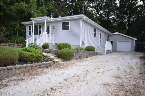 2910 Farmdale Rd, Akron, OH, 44312-3420 | Card Image