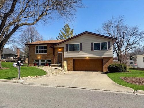 117 Grand Ave, Maryville, MO, 64468-2274 | Card Image