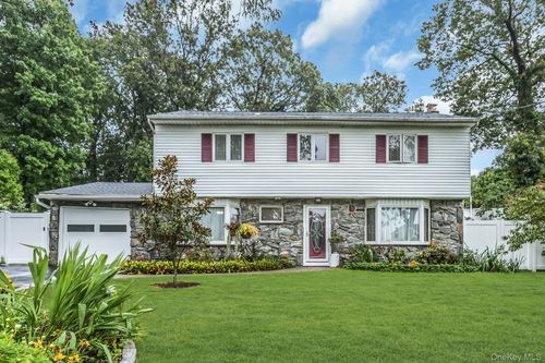 22 Rolling Hills Drive, Huntington, NY, 11746 | Card Image