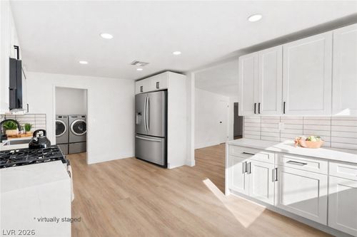 1305 Sattes St, Las Vegas, NV, 89101-1752 | Card Image