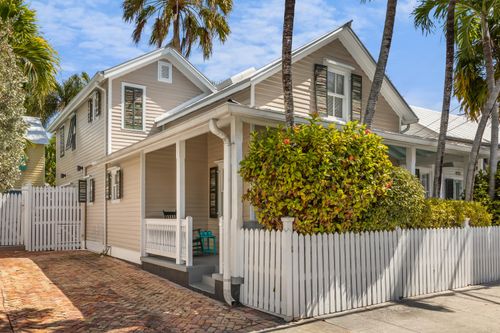 413 Frances St, Key West, FL, 33040-6955 | Card Image