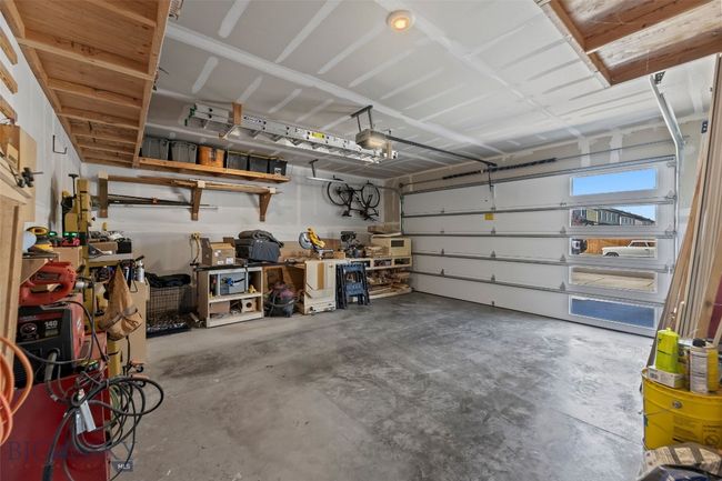 2 Car Garage | Image 49