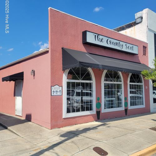 110 W Fremont St, Burgaw, NC, 28425-5543 | Card Image