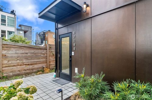 b-6719 Carleton Ave S, Seattle, WA, 98108-3534 | Card Image