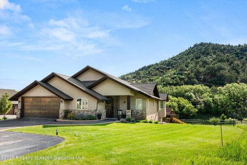 13 Laird Ln, Glenwood Springs, CO, 81601-9290 | Card Image