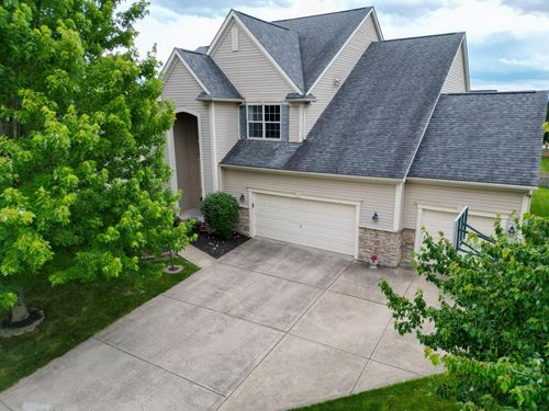 8877 Woodside St, Canal Winchester, OH, 43110-7919 | Card Image