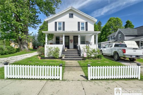 10 E Evans St, Mayville, NY, 14757-1125 | Card Image