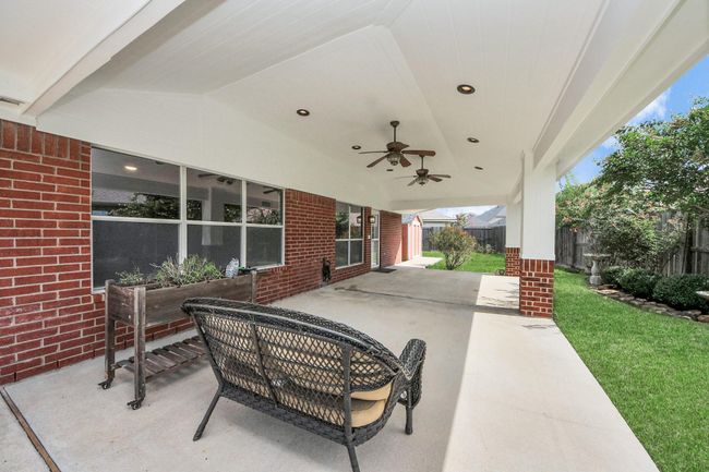 1705 White Willow Ln, House other with 4 bedrooms, 2 bathrooms and 2 parking in Pearland TX | Image 30