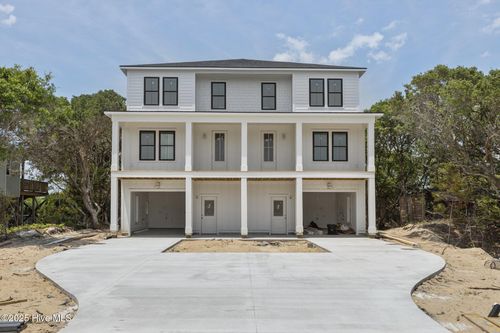 3804 Emerald Dr, Emerald Isle, NC, 28594 | Card Image