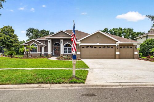 3904 S Nine Dr, VALRICO, FL, 33596-8260 | Card Image