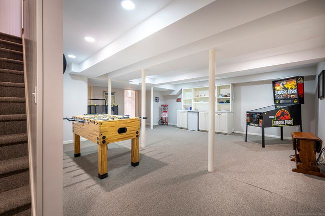 Great rec room in the basement. | Image 35