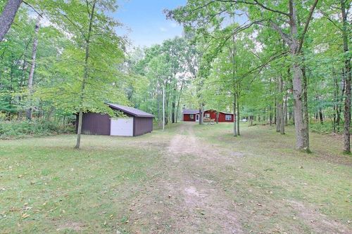 5779 E Marquette Trl, Chase, MI, 49623-8640 | Card Image