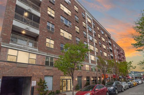3a-4040 75th Street, New York, NY, 11373 | Card Image