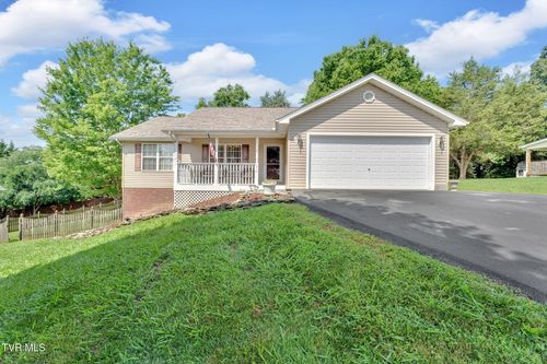 210 Taylor Dr, Piney Flats, TN, 37686-4636 | Card Image