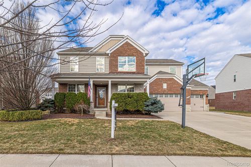 49503 Gracechurch Rd, Macomb, MI, 48044-1532 | Card Image