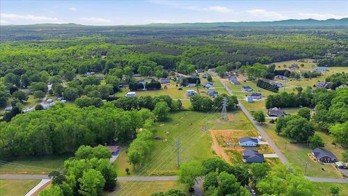 230 Wedgewood Rd, Inman, SC, 29349-9432 | Card Image