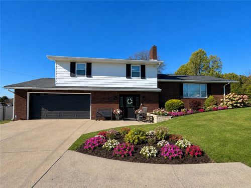 340 Dixon Blvd, Uniontown, PA, 15401-3977 | Card Image