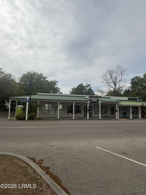 1001 Paris Ave, Port Royal, SC, 29935-2442 | Card Image