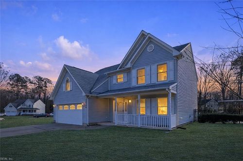 16348 Smithfield Heights Dr, Smithfield, VA, 23430-7095 | Card Image