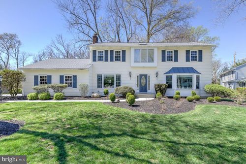 4 Hawk Dr, Princeton Junction, NJ, 08550-1404 | Card Image