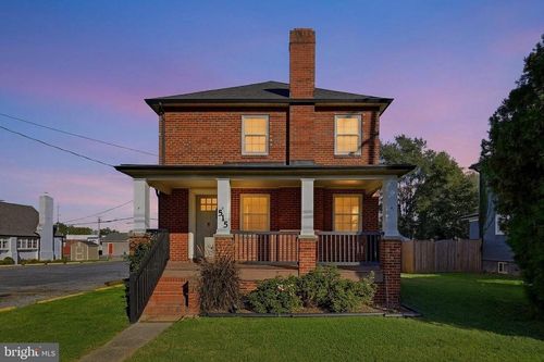 515 Virginia Ave, FRONT ROYAL, VA, 22630-2713 | Card Image