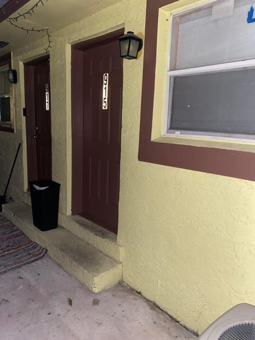 915 5th St, West Palm Beach, FL, 33401-4148 | Card Image