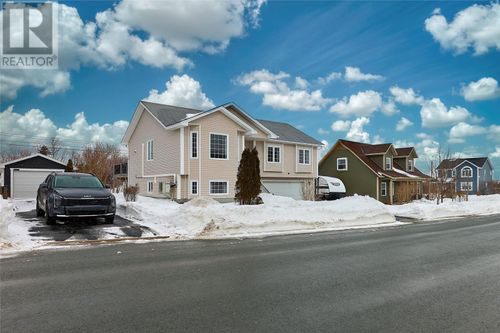 4 Eagle River Dr, Conception Bay South, NL, A1X7Y3 | Card Image
