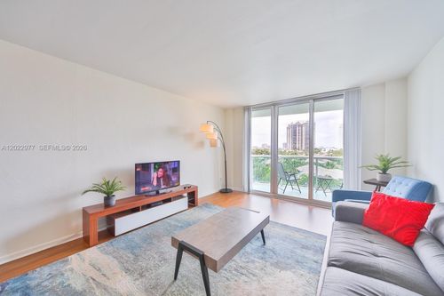 622-19370 Collins Ave, Sunny Isles Beach, FL, 33160-2440 | Card Image