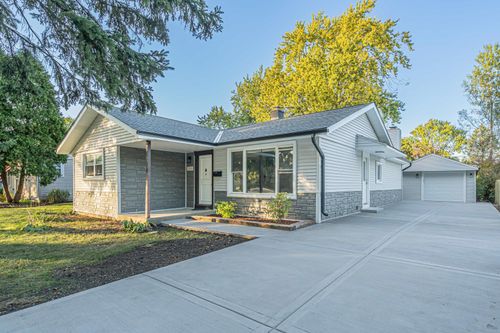 2008 Kirchoff Rd, Rolling Meadows, IL, 60008-1844 | Card Image