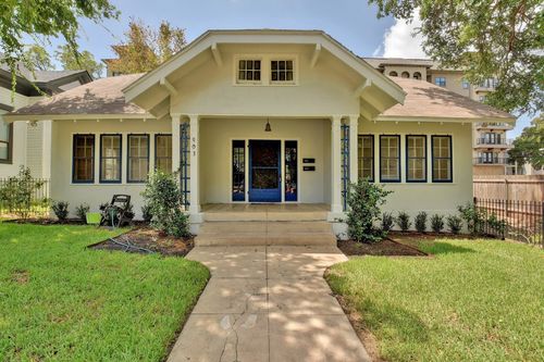 903 Shoal Cliff Ct, Austin, TX, 78705-3908 | Card Image
