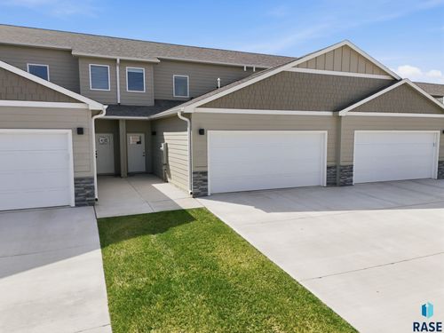 5513 S Huntwood Ave, Sioux Falls, SD, 57108-3421 | Card Image