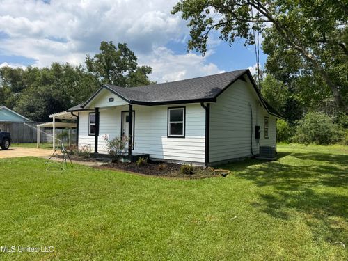 8308 Holiday Dr, Ocean Springs, MS, 39564-6006 | Card Image