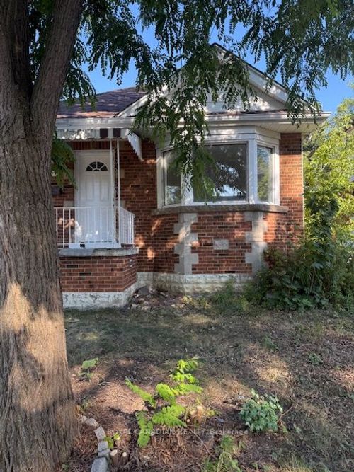 11 W 3rd St, Hamilton, ON, L9C3J5 | Card Image