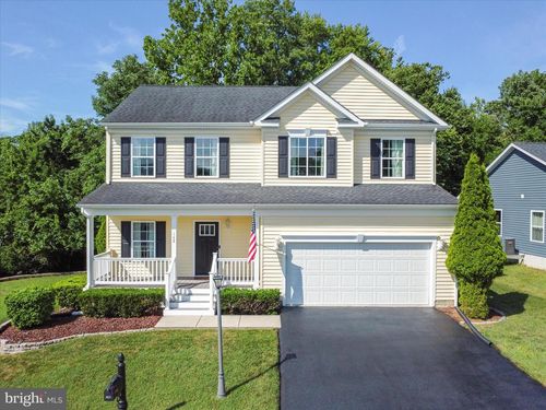 148 Village Cir, HARPERS FERRY, WV, 25425-3652 | Card Image